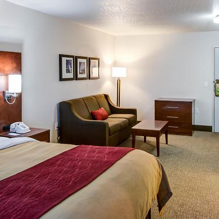 Comfort Inn Redding Near I-5 Екстериор снимка