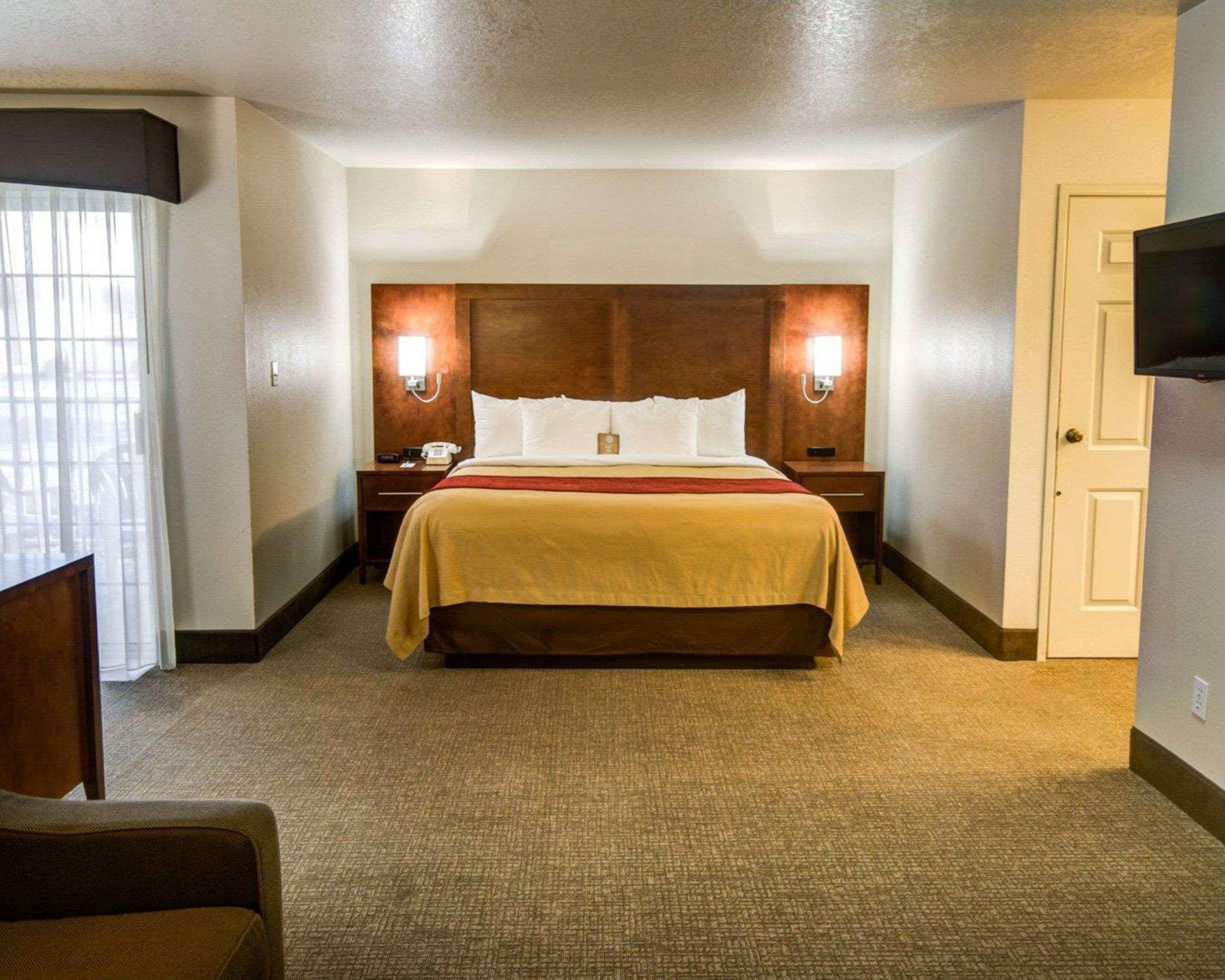 Comfort Inn Redding Near I-5 Екстериор снимка