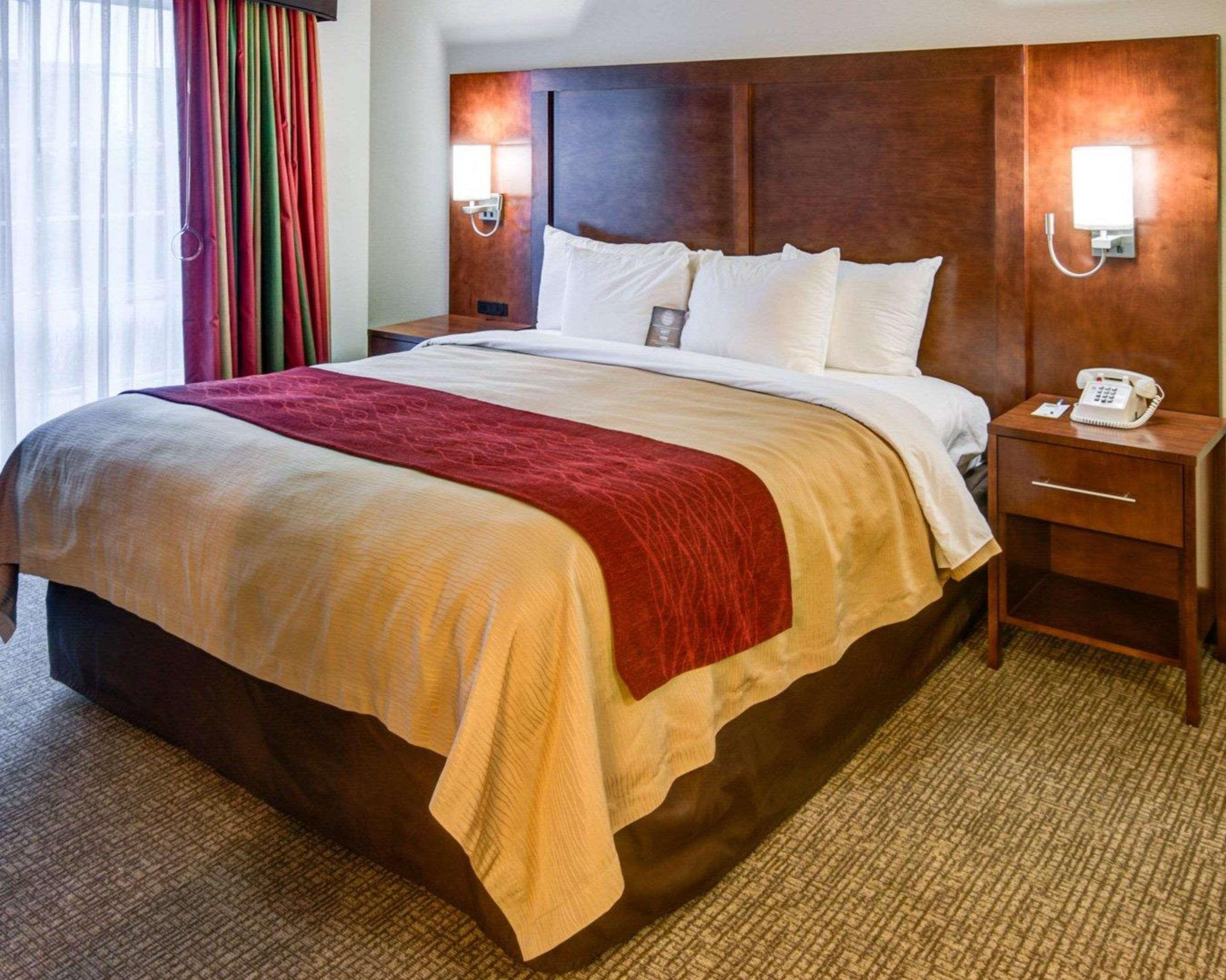 Comfort Inn Redding Near I-5 Екстериор снимка