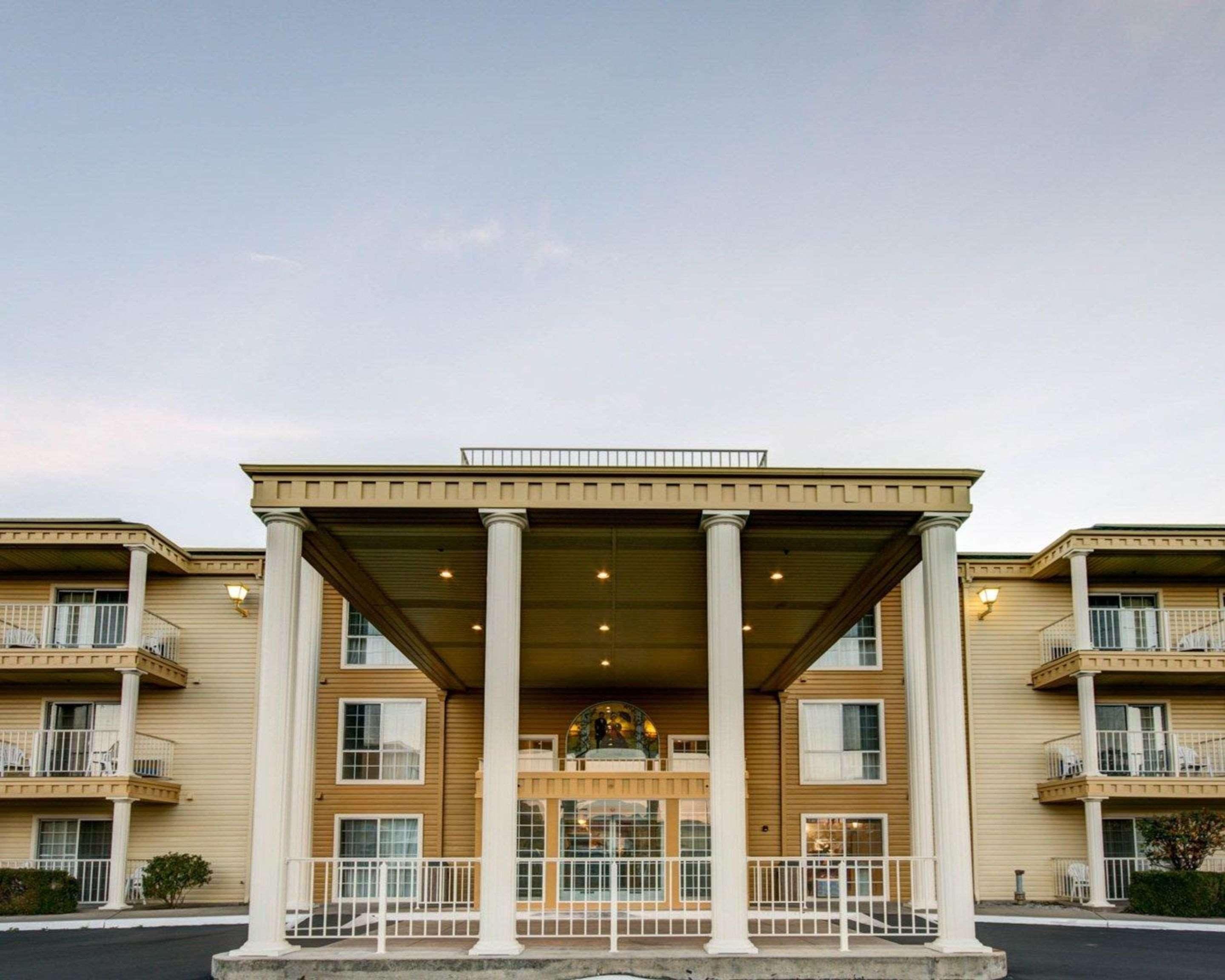 Comfort Inn Redding Near I-5 Екстериор снимка
