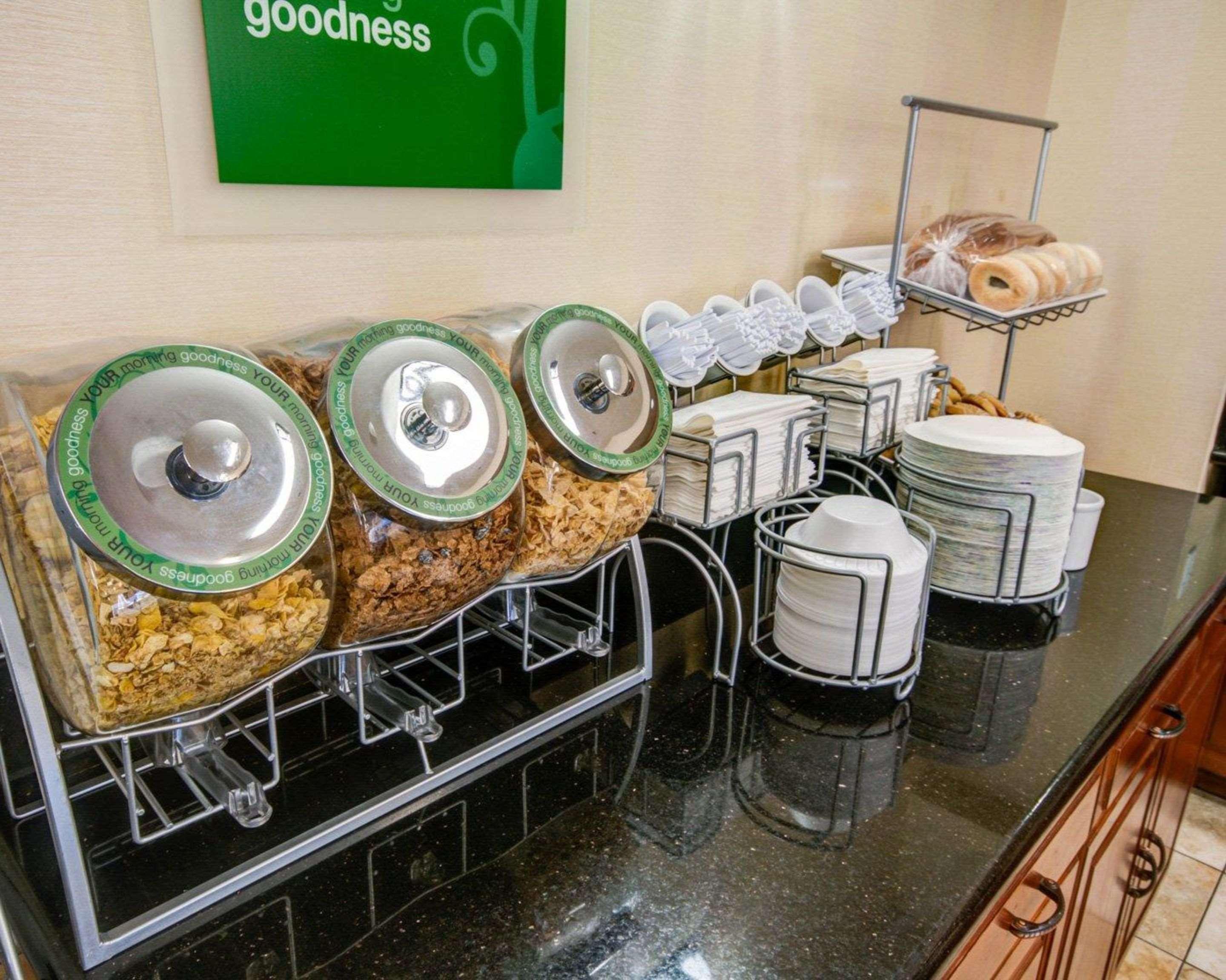 Comfort Inn Redding Near I-5 Екстериор снимка